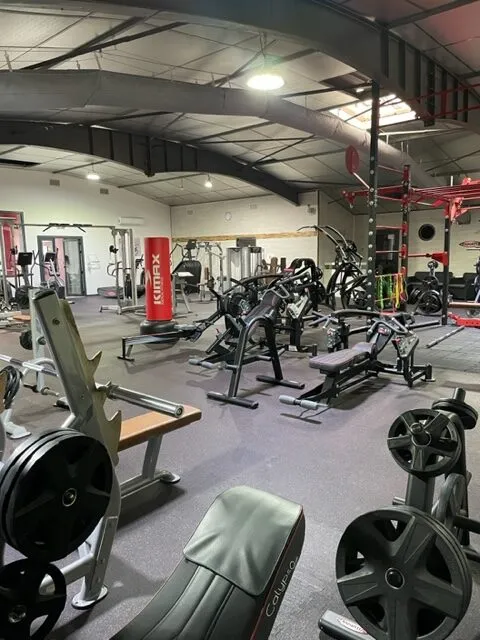 Appareils de musculation à charges libres